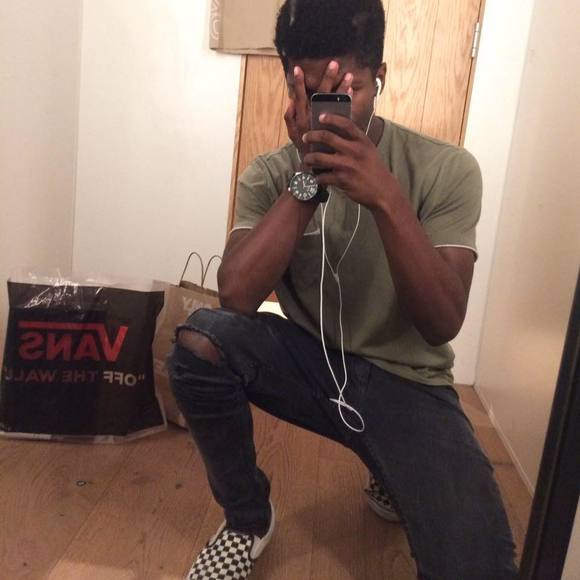 Poshmark profile picture for @violate
